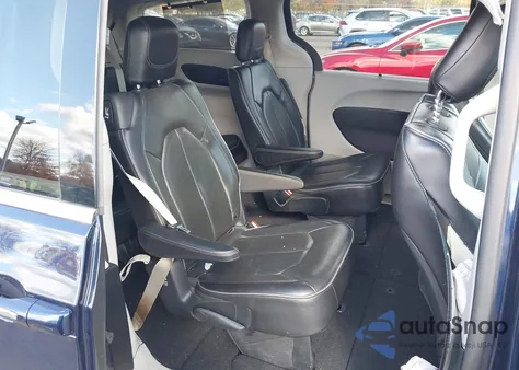 2019 Chrysler Pacifica Limited from USA, damaged, VIN 2C4RC1GG3KR652904